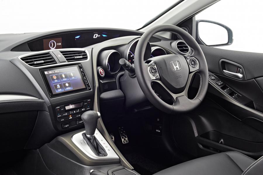  Honda Civic Hatchback 2015 года  (AU) (фото 9 из 15)